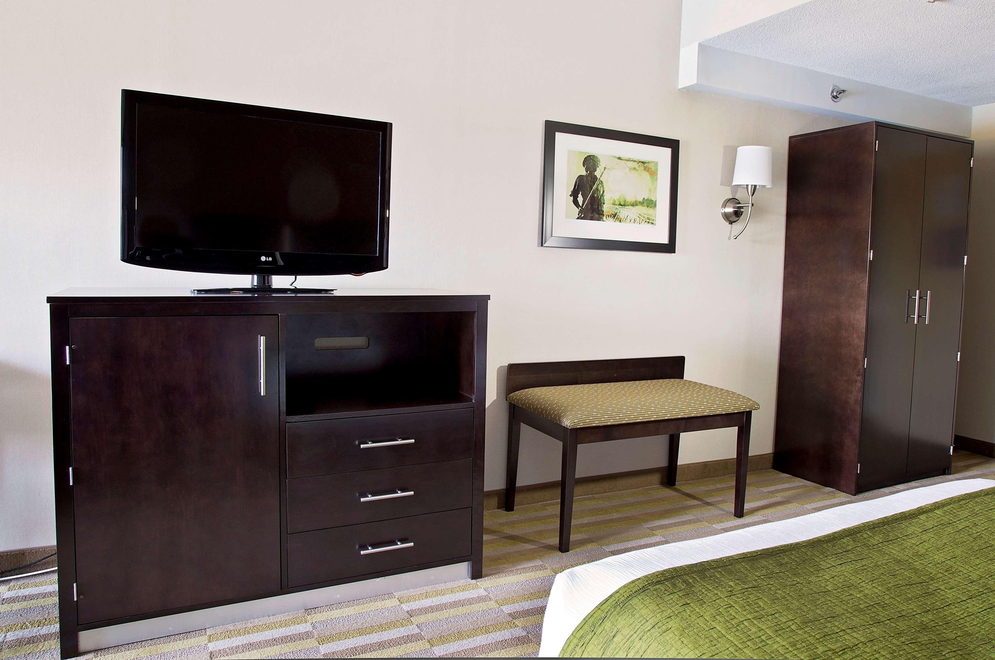 Historic Concord Suites Ngoại thất bức ảnh