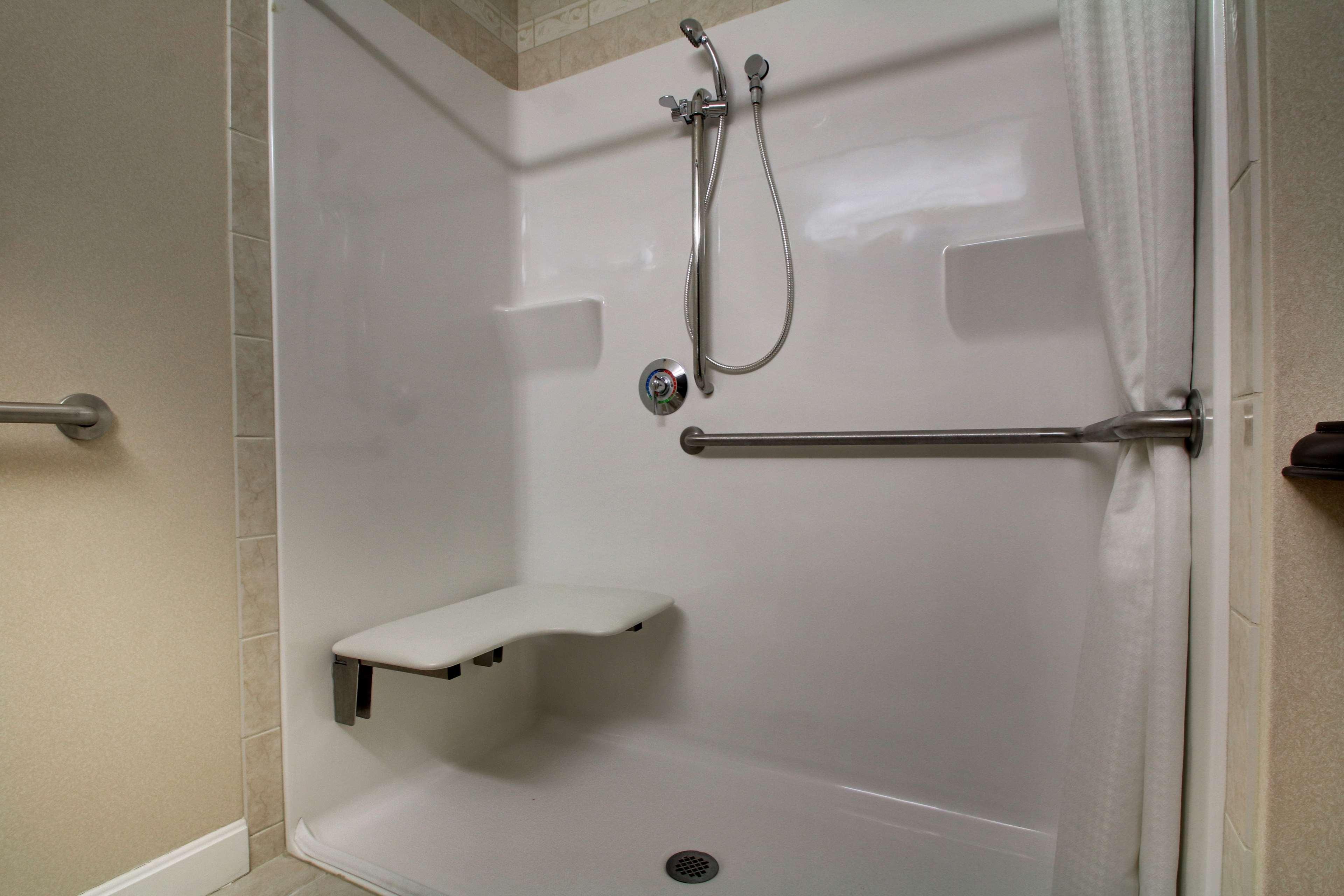 Historic Concord Suites Ngoại thất bức ảnh