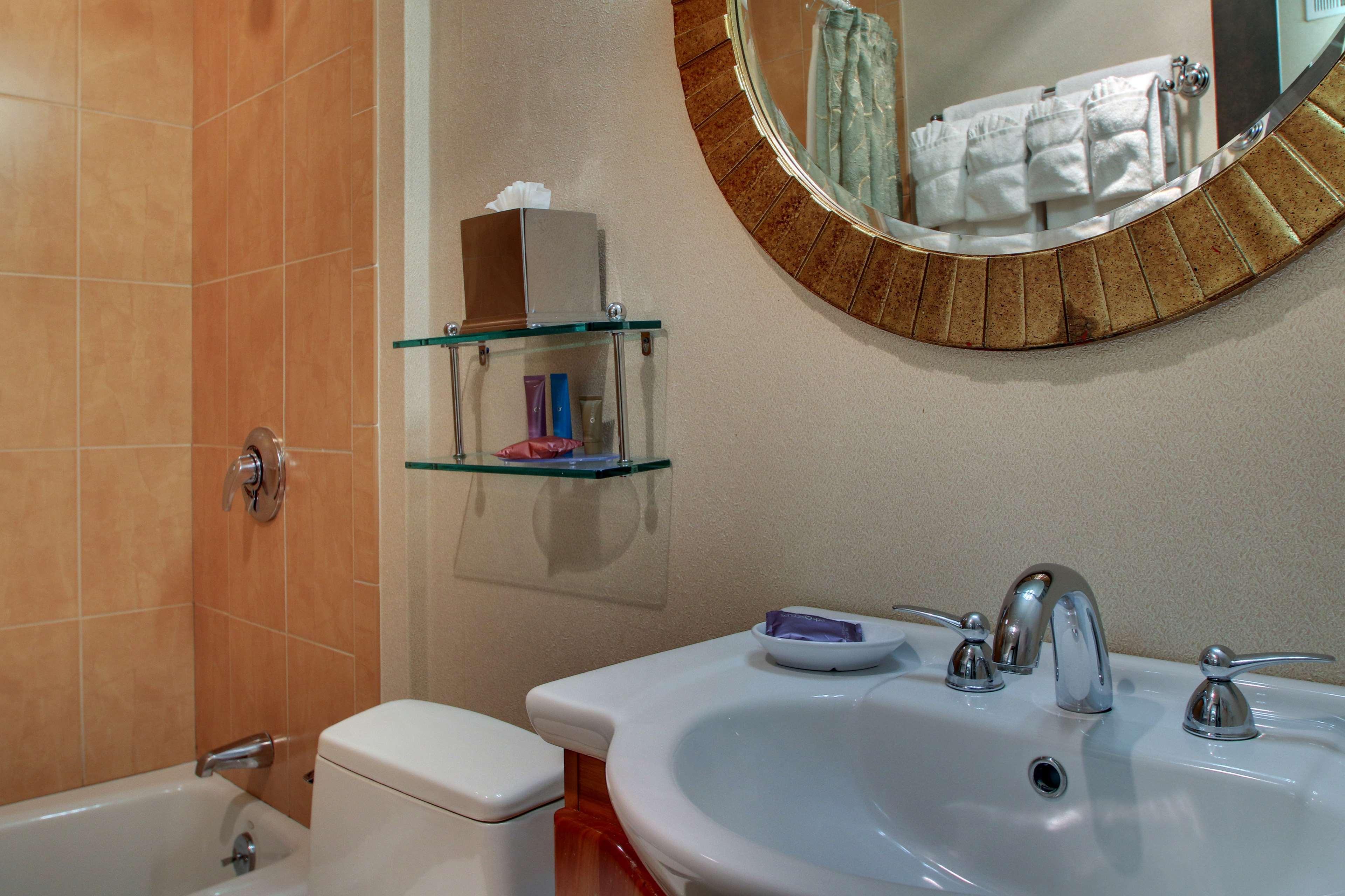 Historic Concord Suites Ngoại thất bức ảnh